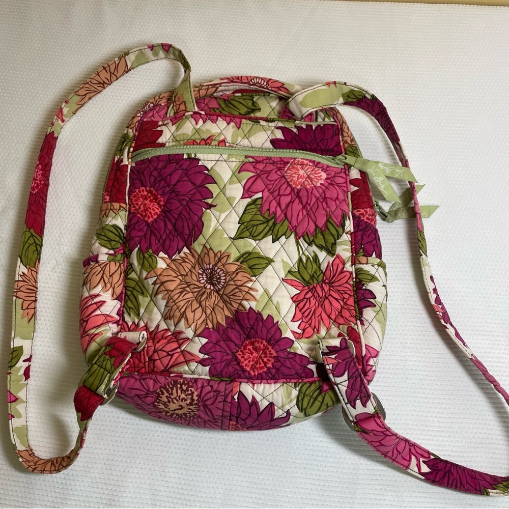 Vera Bradley Hello Dahlia Pink and Green Floral Backpack
Pre Loved - Picture 3 of 13